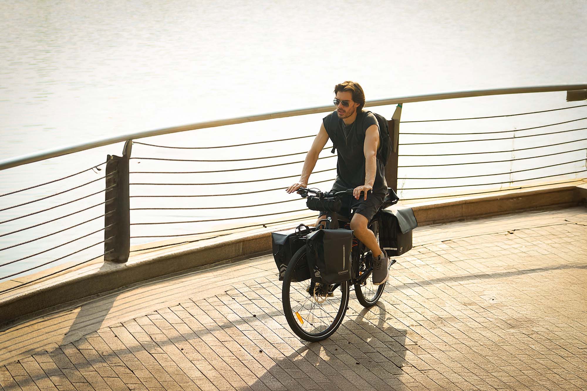 Voyage Trekking E-Bike