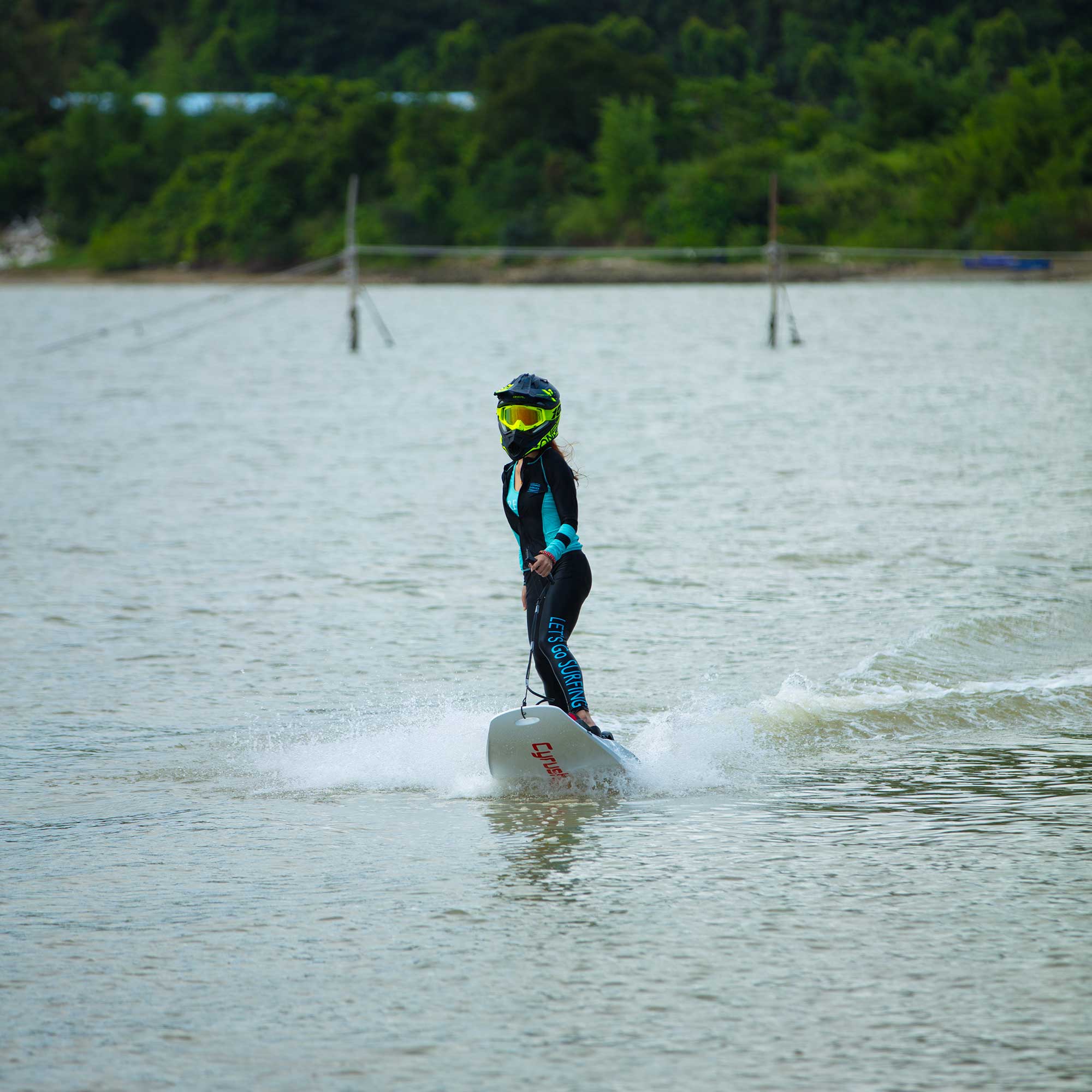 Elektryczna deska surfingowa Cyrusher Thunders